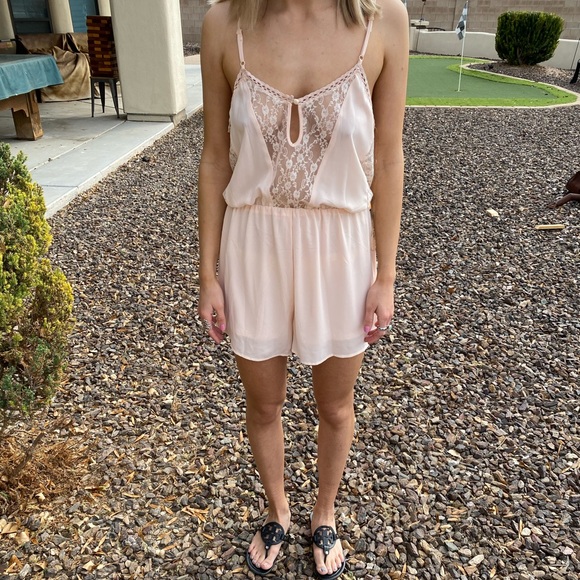 Romper - Picture 2 of 3